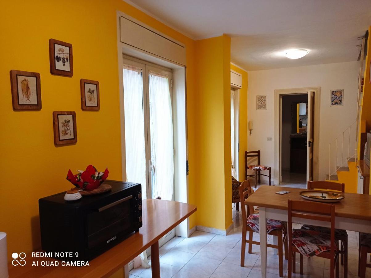 Nonna Graziella Apartment คาตาเนีย ภายนอก รูปภาพ